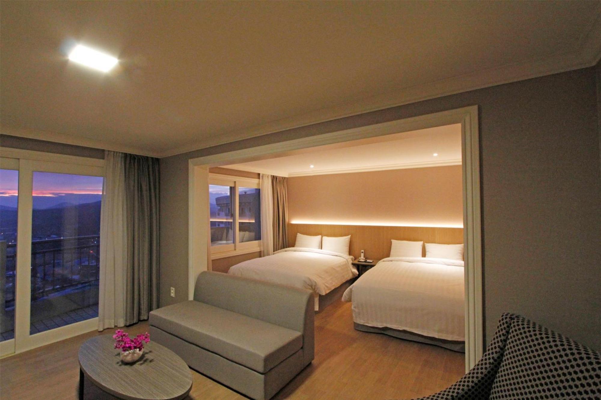 La Vie Dor Hotel And Resort, Trademark Collection By Wyndham Hwaseong Exterior photo